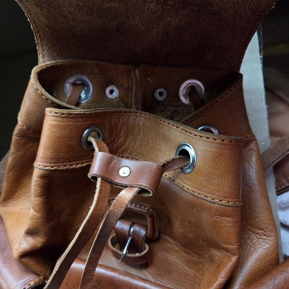 Soft Leather Backpack From Mexico - Picture 8 of 8